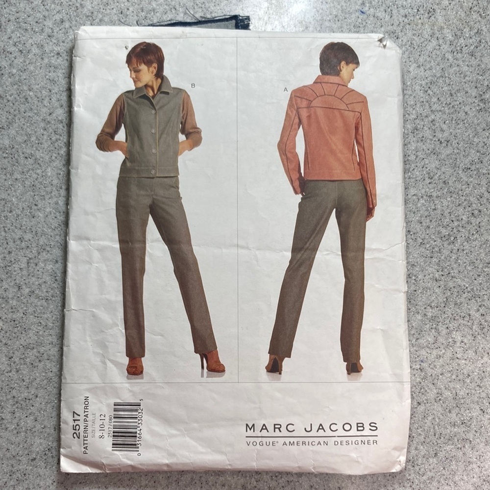 VOGUE‎ Paris American Designer Original jacket 2517 size 8-18. Incomplete 159